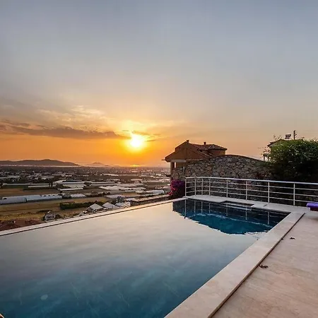 Villa Sessiz Sakin Manzarali Sauna Ve Jakuzili,muestakil Havuzlu *