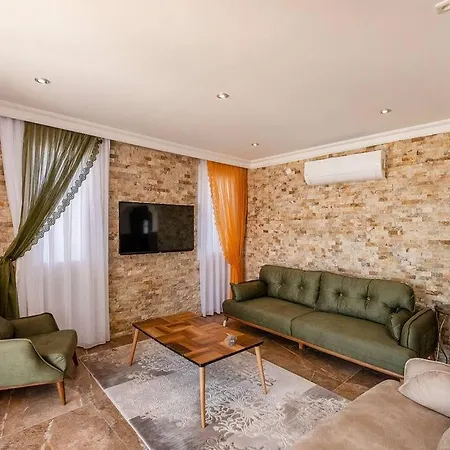 Sessiz Sakin Manzarali Sauna Ve Jakuzili,muestakil Havuzlu וילה