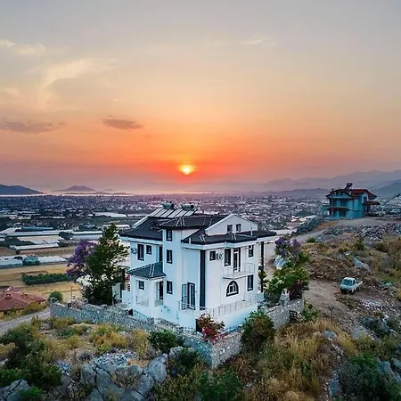 Sessiz Sakin Manzarali Sauna Ve Jakuzili,muestakil Havuzlu