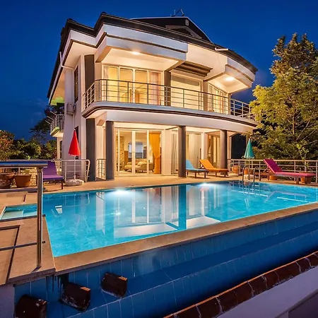Sessiz Sakin Manzarali Sauna Ve Jakuzili,muestakil Havuzlu Fethiye